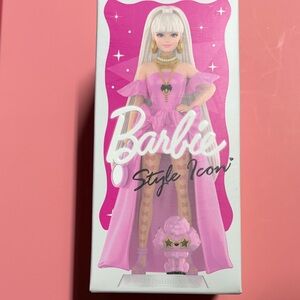 POP MART 1996 Barbie New in Box